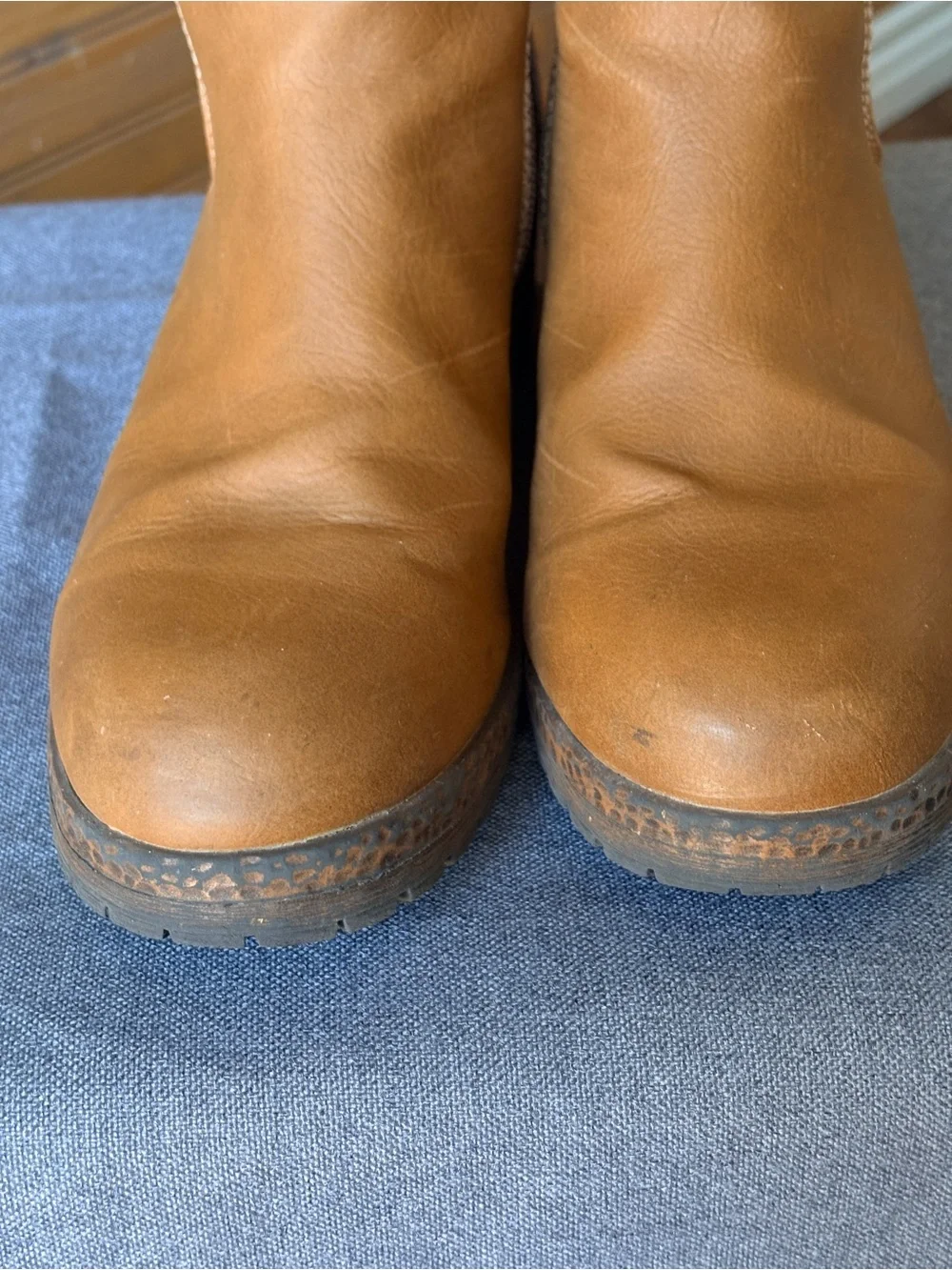 ANDIAMO Kelsey Tan Brown Leather Lug Sole Chelsea Boots Size 7.5